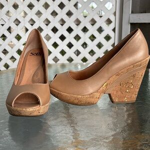 Sofft Olivia Wedge Heels Size 9M Tan Slip On Peep Toe Inlay Leather Cork Wedge